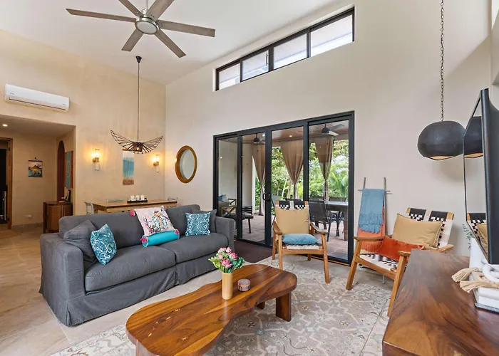 Villa 4 Bd Tranquil Playa Grande